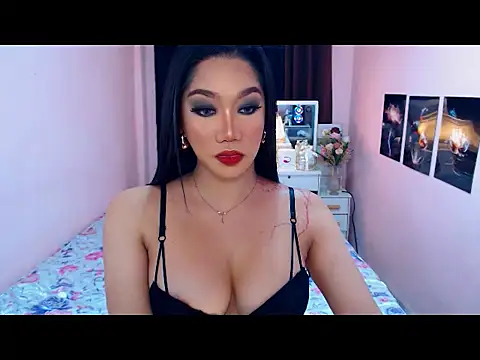 UrScreenGoddess online show from February 8, 12:30 am