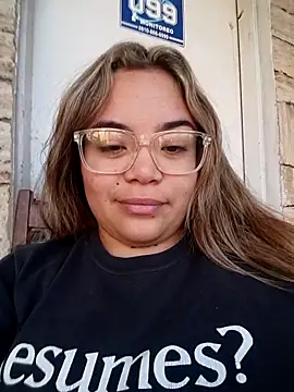 Lindalatina2001 online show from April 23, 7:26 pm