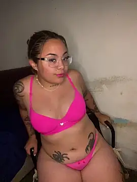 Lindalatina2001 online show from December 16, 12:48 am