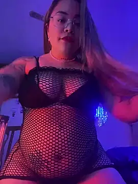 Snapshot of Lindalatina2001 chatting on May 26, 1:47 am Lindalatina2001 online show from May 26, 1:47 am