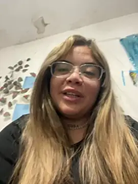 Lindalatina2001 online show from July 11, 3:18 am