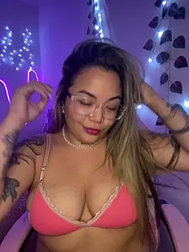 Lindalatina2001 online show from March 23, 2:00 am