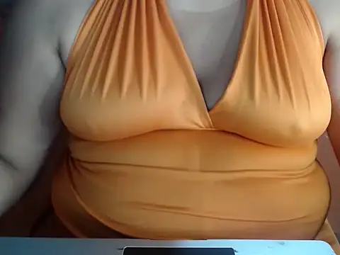 Snapshot of karolbb0 chatting on December 22, 11:21 am karolbb0 online show from December 22, 11:21 am