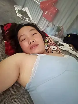 Evelyn-n online show from March 23, 5:29 am