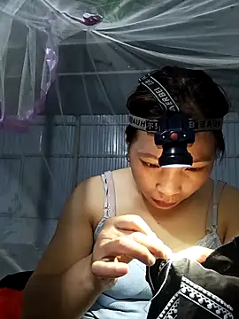 Evelyn-n online show from December 20, 11:35 am