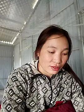 Evelyn-n online show from December 5, 6:56 am