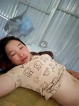 Evelyn-n online show from May 3, 5:34 am