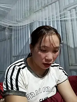 Evelyn-n online show from December 15, 11:49 am