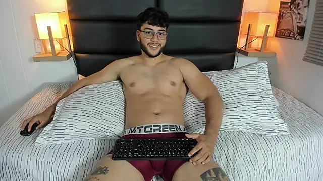 mike foxxx  online show from January 9, 3:30 pm