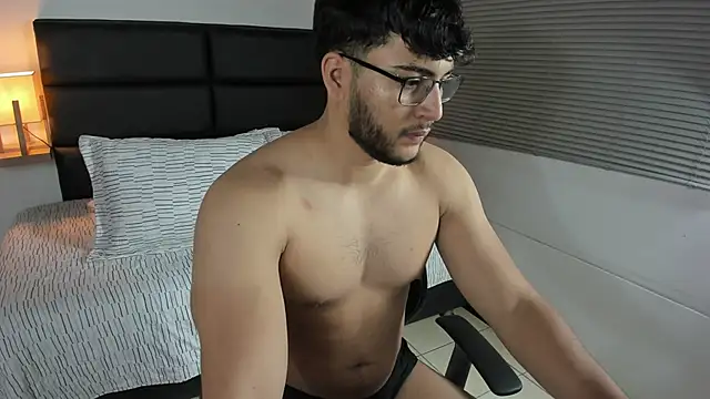 mike foxxx  online show from January 8, 1:06 pm