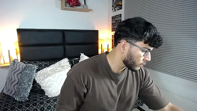 mike foxxx  online show from January 13, 3:32 am