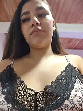 Snapshot of Julia-Blair chatting on December 19, 5:48 pm Julia-Blair online show from December 19, 5:48 pm