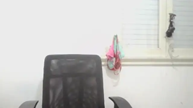 Snapshot of Darkytah chatting on January 19, 1:48 pm Darkytah online show from January 19, 1:48 pm