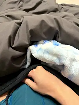 Snapshot of huto_0513 chatting on December 4, 7:07 am huto 0513 online show from December 4, 7:07 am