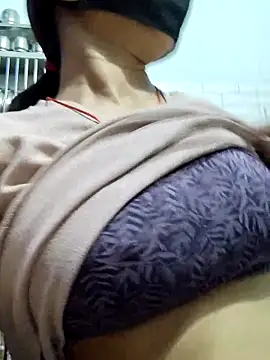 RADHIKA-1143 online show from December 21, 7:04 pm