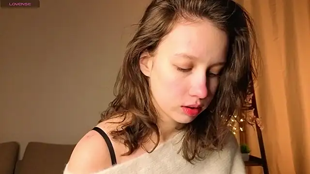 LachelleFrommer online show from March 4, 1:02 am