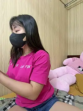 MintShow18 online show from April 30, 11:17 am