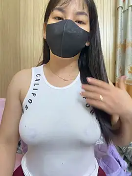 Snapshot of MintShow18 chatting on July 17, 3:20 pm MintShow18 online show from July 17, 3:20 pm