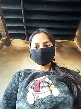 Snapshot of cutegirlm chatting on February 3, 7:13 am cutegirlm online show from February 3, 7:13 am