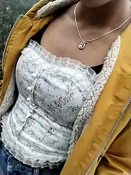 iam-eli online show from February 3, 1:49 am