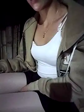 iam-eli online show from February 8, 12:36 pm