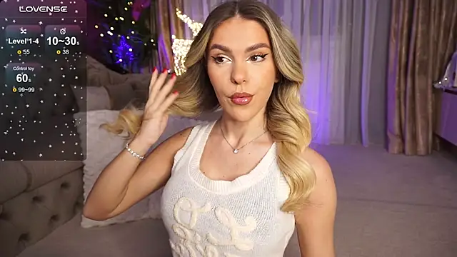 ChloeVelvetx online show from December 17, 9:31 pm