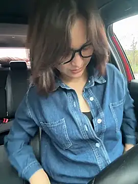 A-ZJunn online show from March 2, 8:10 am