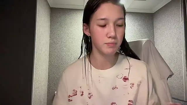 lilXdomii online show from January 6, 10:25 pm