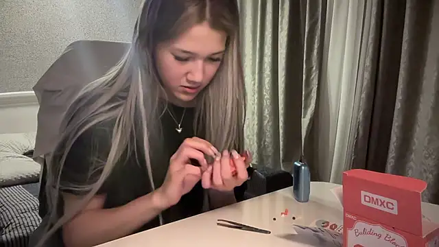 lilXdomii online show from January 18, 12:14 am