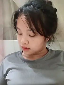 Snapshot of Pretty-haert chatting on May 25, 6:12 am Pretty-haert online show from May 25, 6:12 am