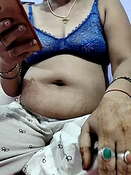 Snapshot of Mahima_638 chatting on August 4, 4:22 pm Mahima 638 online show from August 4, 4:22 pm