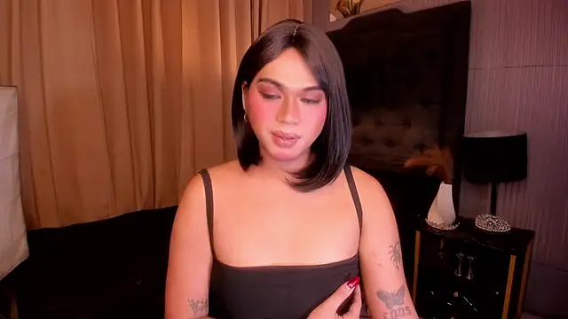 Snapshot of asianhugecockjulia chatting on February 22, 12:35 am asianhugecockjulia online show from February 22, 12:35 am