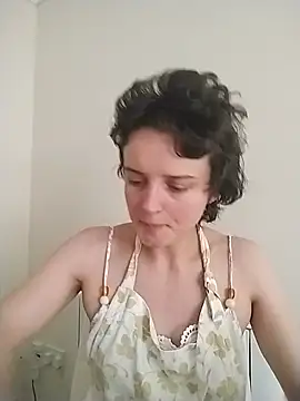 Snapshot of Amy01112 chatting on June 6, 7:08 pm Amy01112 online show from June 6, 7:08 pm