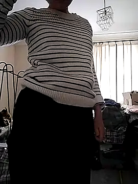 Amy01112 online show from May 11, 4:04 pm