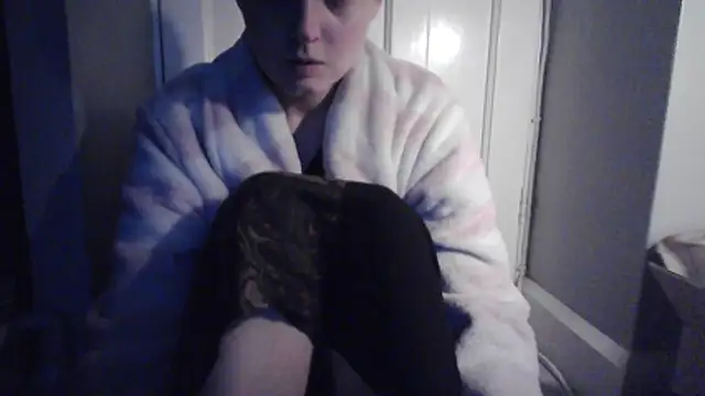 Amy01112 online show from December 17, 3:39 pm