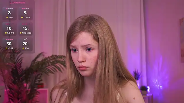 LilianHoward online show from December 14, 12:22 pm