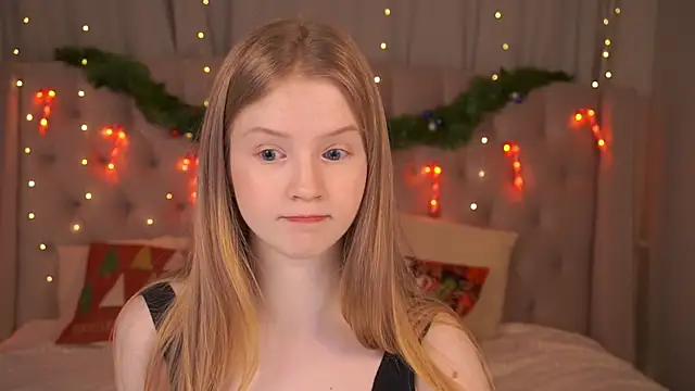 LilianHoward online show from December 21, 12:18 pm