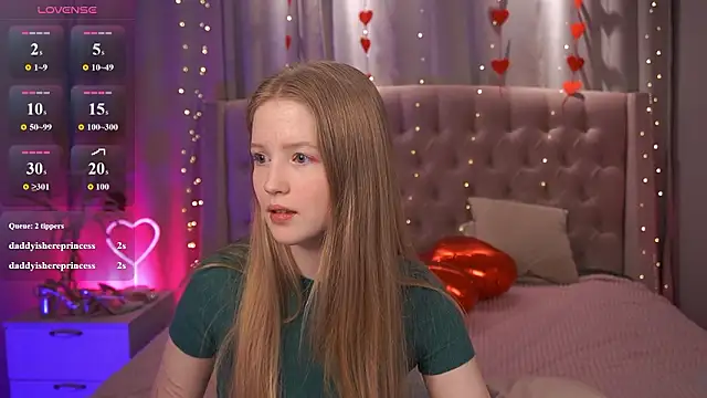 LilianHoward online show from February 12, 1:22 pm