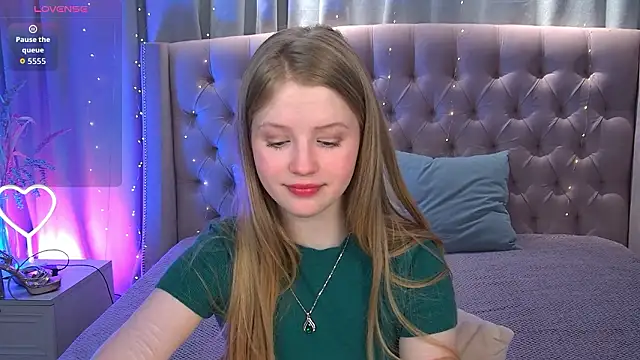 LilianHoward online show from March 20, 12:06 pm