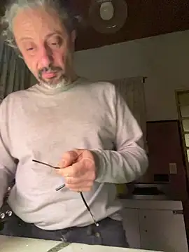 Snapshot of Petebulimia chatting on June 28, 9:04 am Petebulimia online show from June 28, 9:04 am