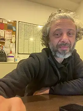 Petebulimia online show from June 2, 5:40 am