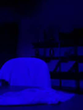 Petebulimia online show from March 12, 1:44 am