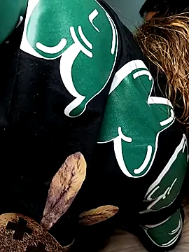 Snapshot of Luna_Leroy chatting on December 3, 1:39 am Luna Leroy online show from December 3, 1:39 am