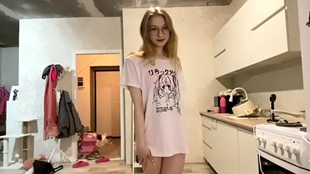 Snapshot of MargyDejong chatting on December 4, 6:18 pm MargyDejong online show from December 4, 6:18 pm