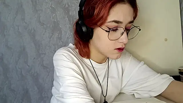 LinaWatter online show from December 3, 11:42 am