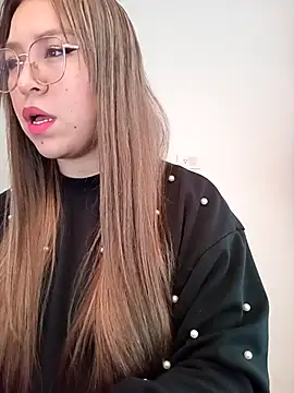 Megan Lopez online show from December 1, 8:32 pm