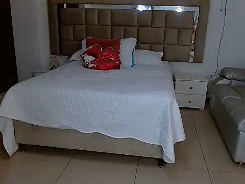 Samathahottxxxx online show from January 8, 6:03 pm