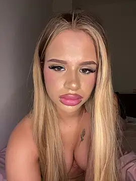 Danielaa 2005 online show from February 13, 5:13 pm