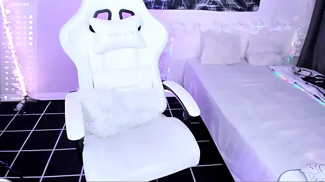 lyric4 online show from January 14, 12:47 am