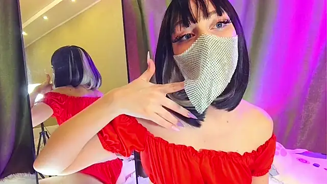 LunaNyan online show from December 4, 6:01 am